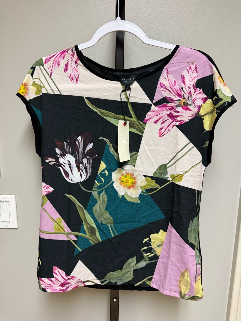 Ted Baker size 1 (small) Black Floral Geo Print Cap-Sleeve Tee new with tags $95